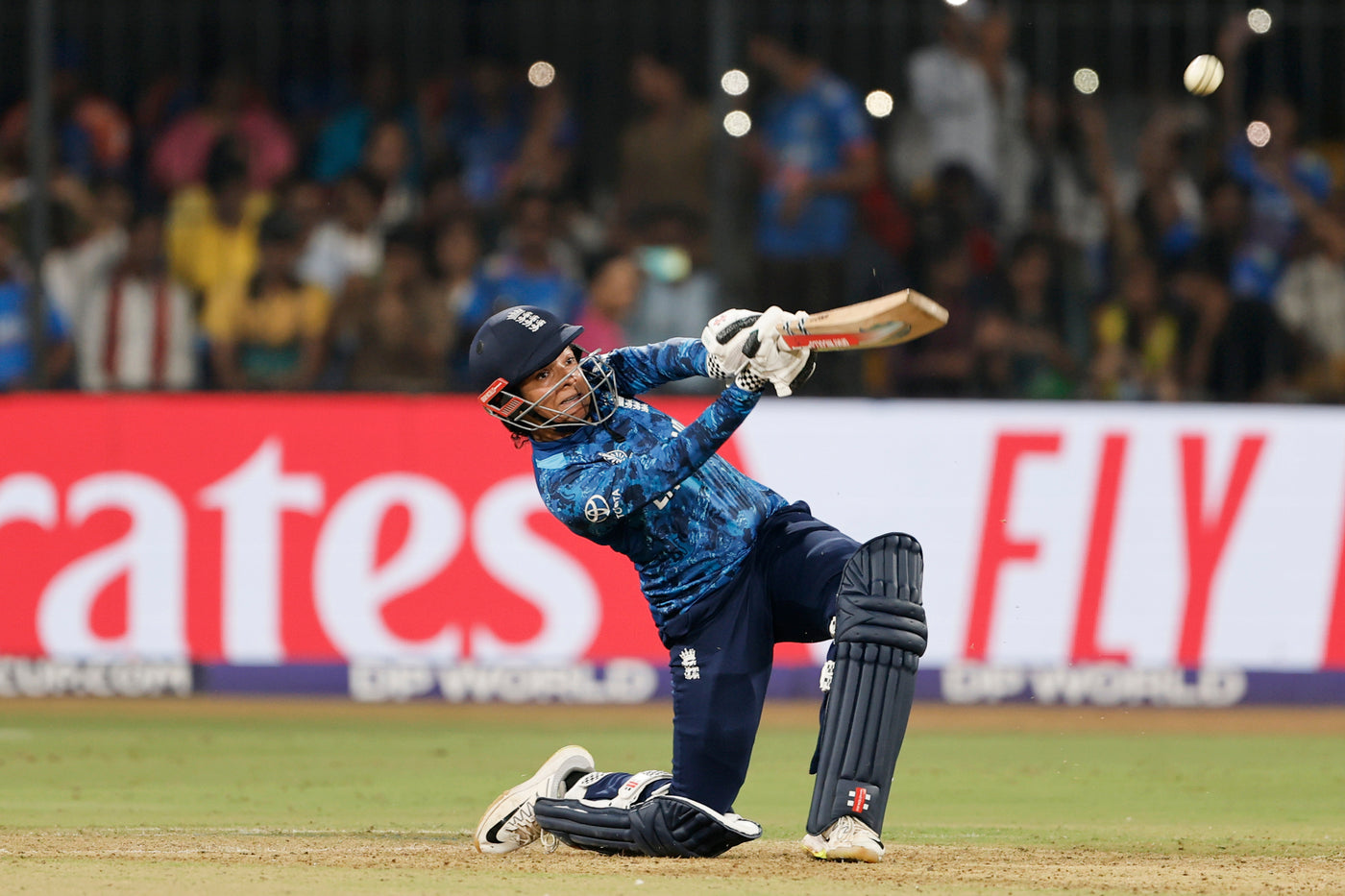 Who are the elite women cricketers powered by Gray-Nicolls