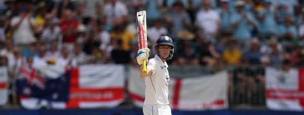 What Gray-Nicolls cricket bat does Harry Brook use?