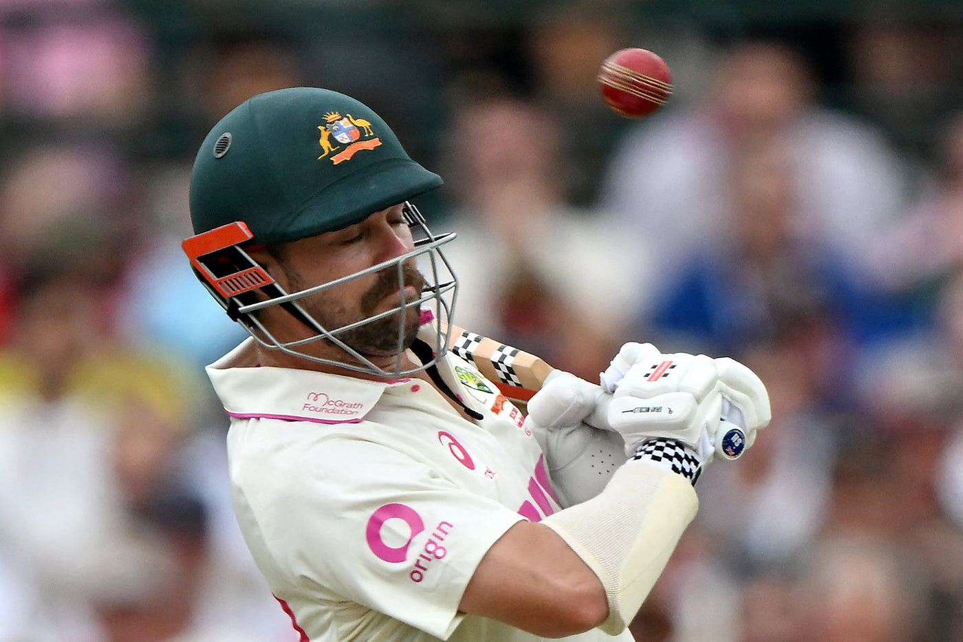 Which Cricketers Wear a Gray-Nicolls Cricket Helmet?