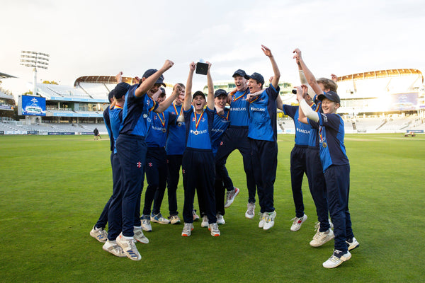 What cricket kit does a junior cricketer need?