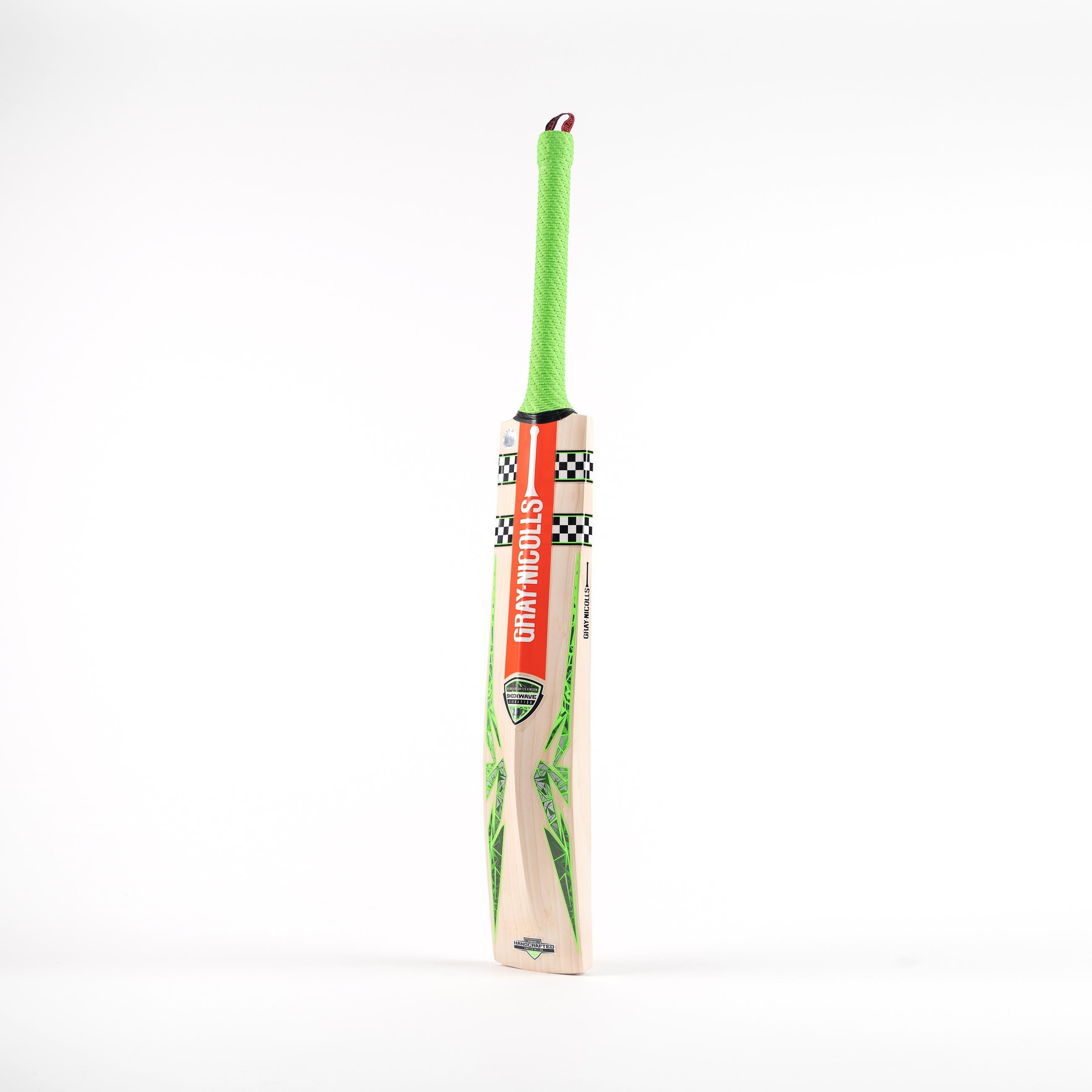 Shockwave 2.3 300 Junior Cricket Bat