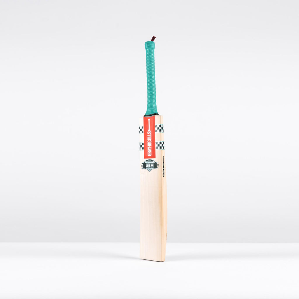 CANA26English Willow Bats Gem 3.0 Player Edition Bat Face Left