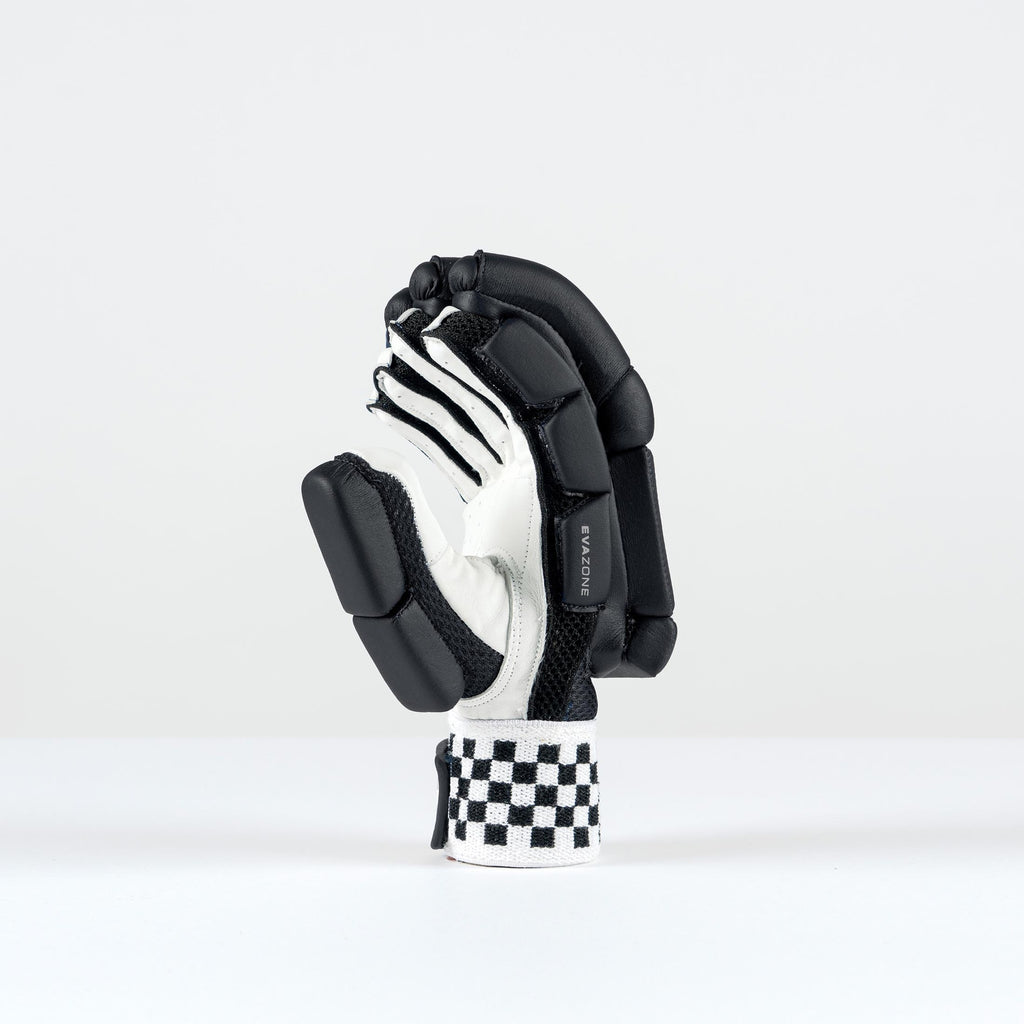 CGCG26Batting Gloves Classic Ultimate 500 Black Glove, Bottom Hand Thumb