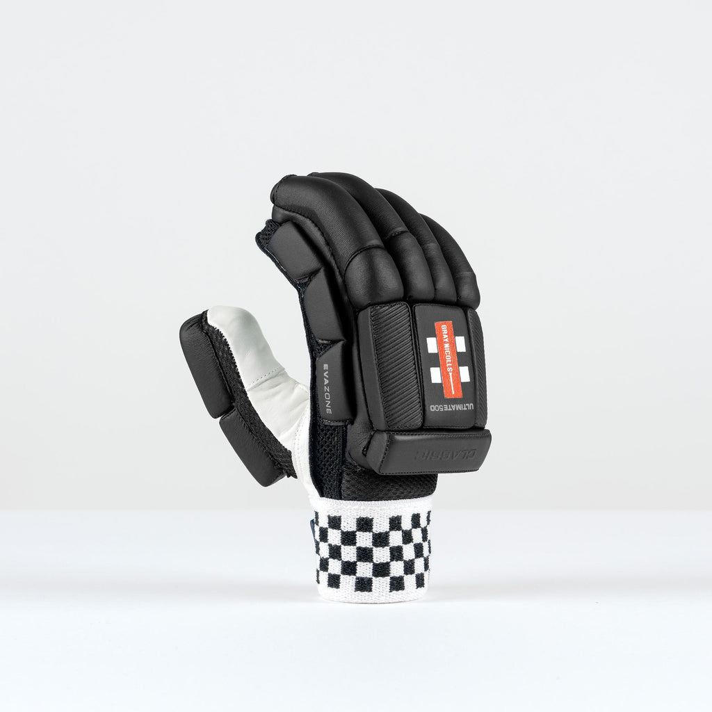 CGCG26Batting Gloves Classic Ultimate 500 Black Glove, Bottom Hand Thumb Angle