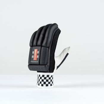 CGCG26Batting Gloves Classic Ultimate 500 Black Glove, Top Hand Back Angle