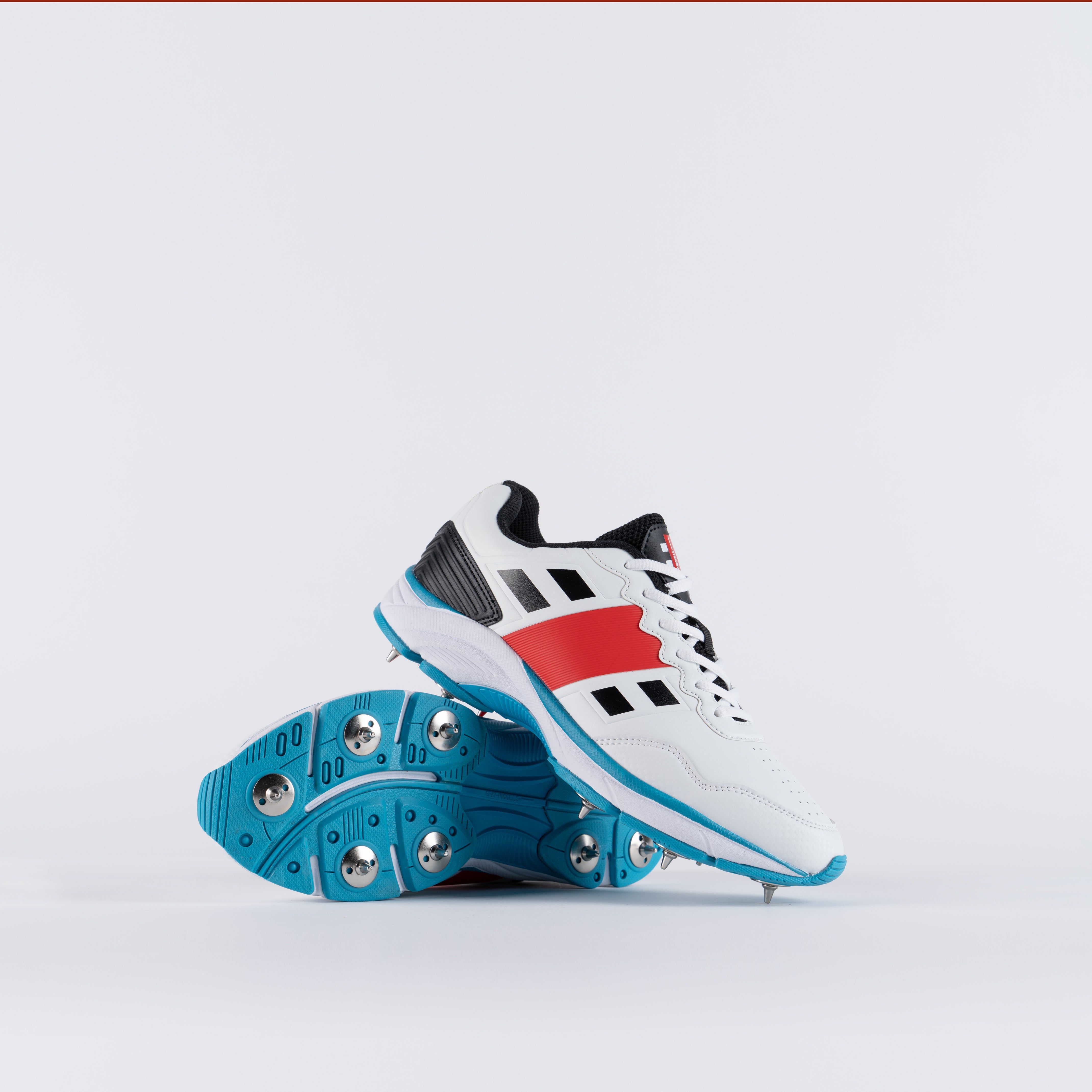 Velocity 3.5 Spike Junior Shoes