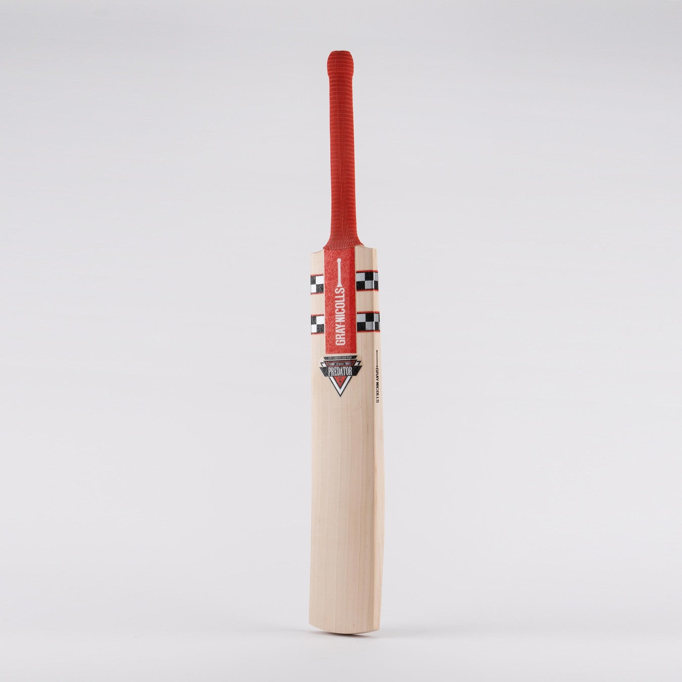 CAEA22English Willow Bats Bat Predator Original SH Front Angle