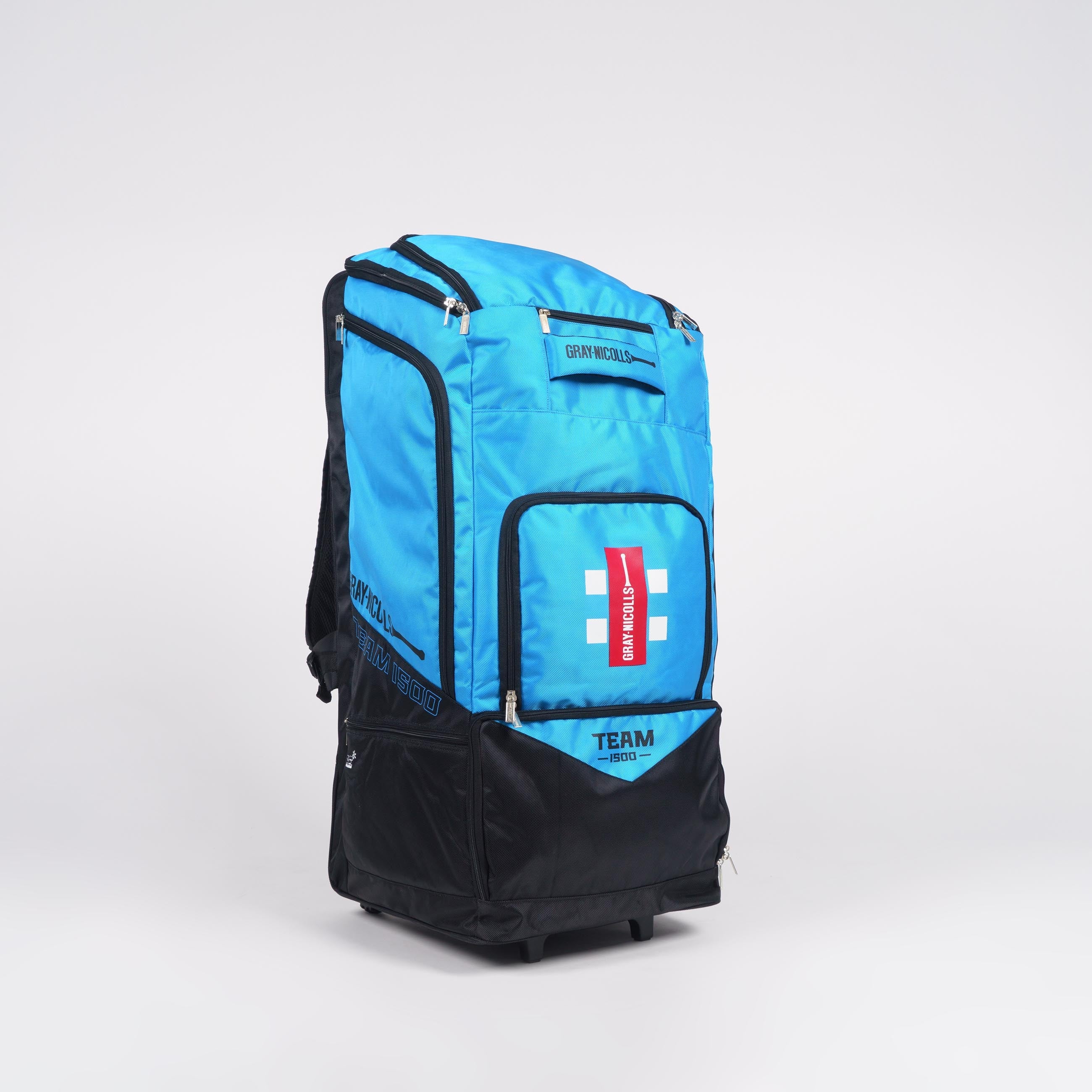 CHAB24Bags_Holdalls Team 1500 Wheelie Black Cyan Front