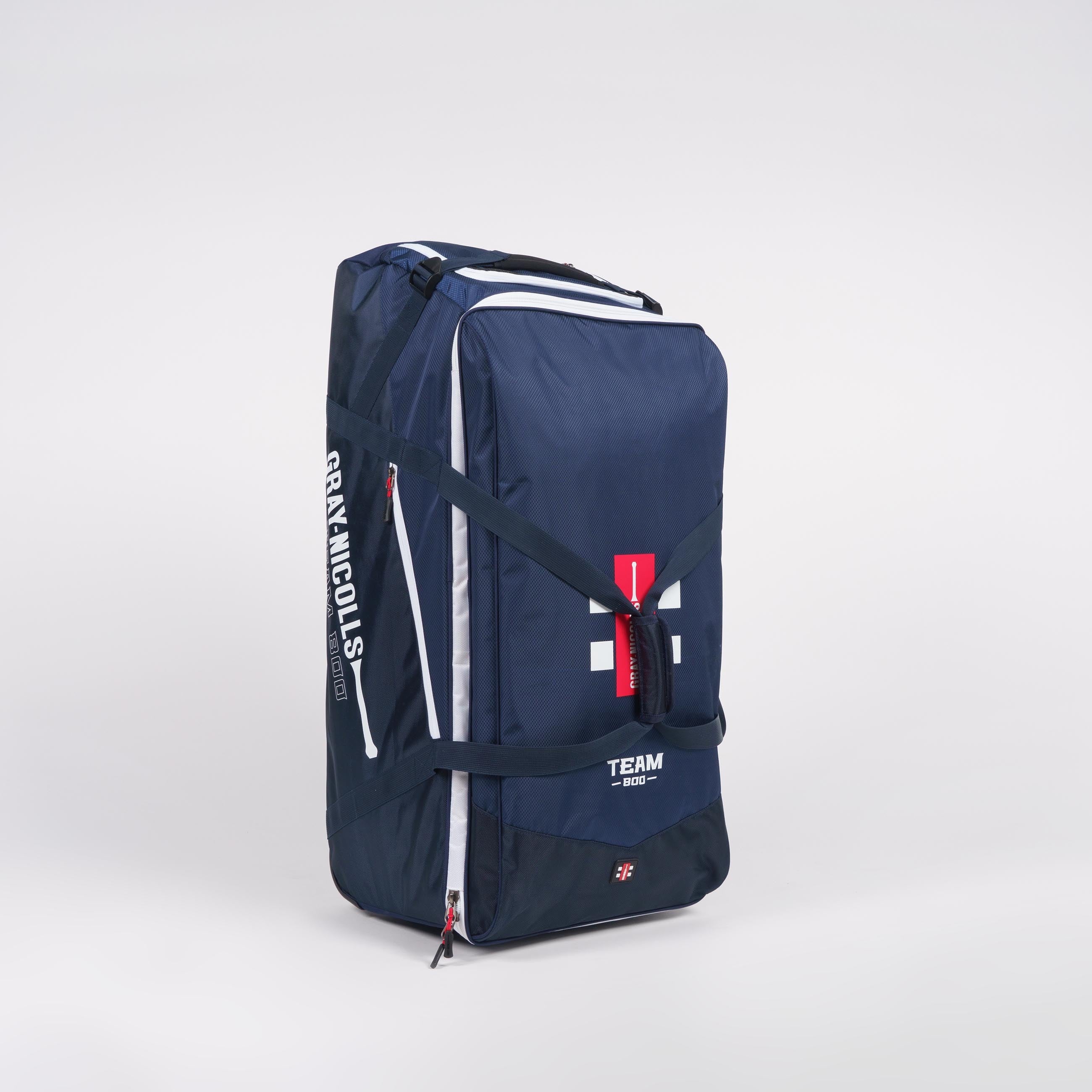 CHAD24Bags_Holdalls Team 800 Wheelie Navy Front